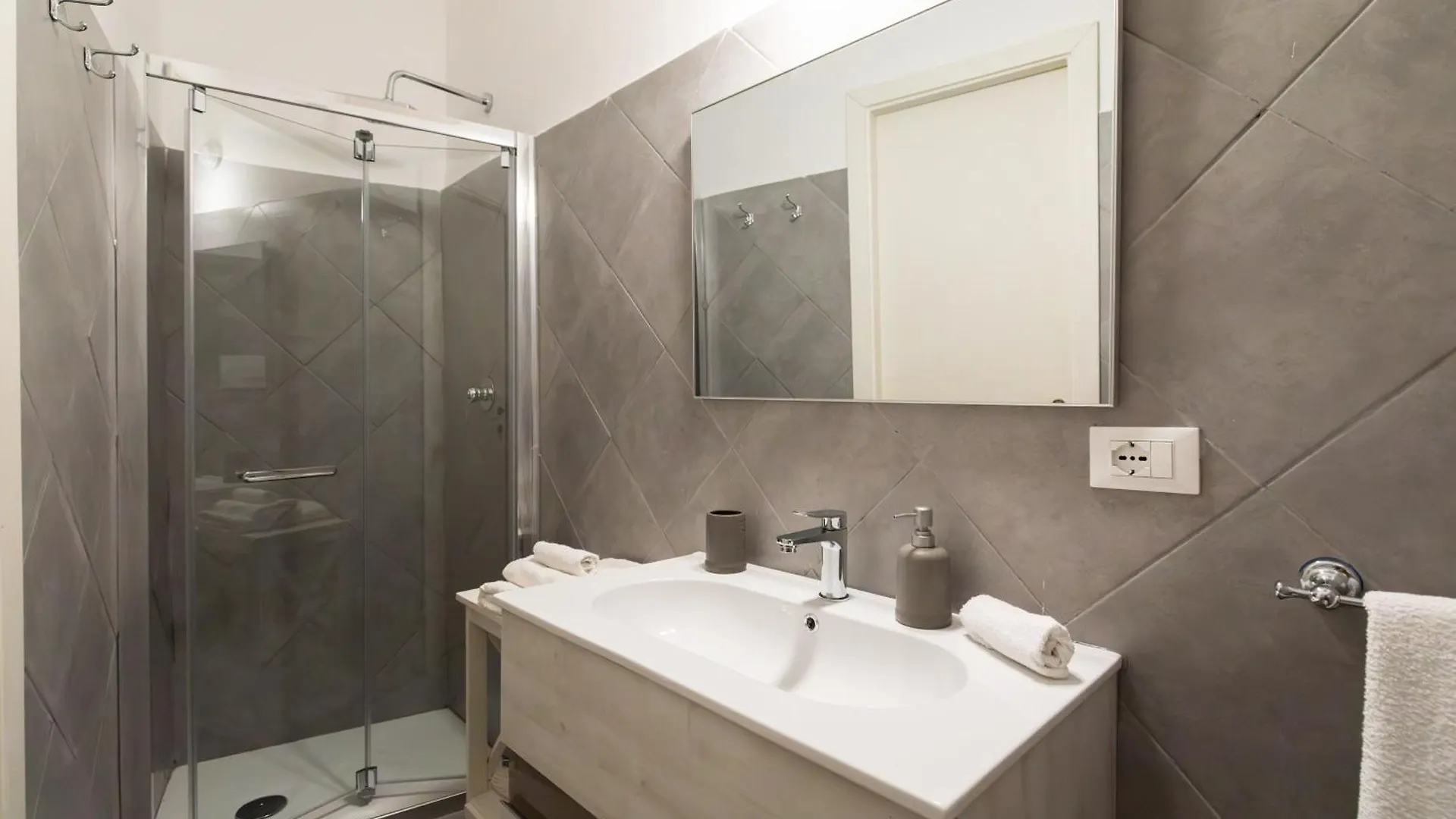 Monti Charming Apartment Rome