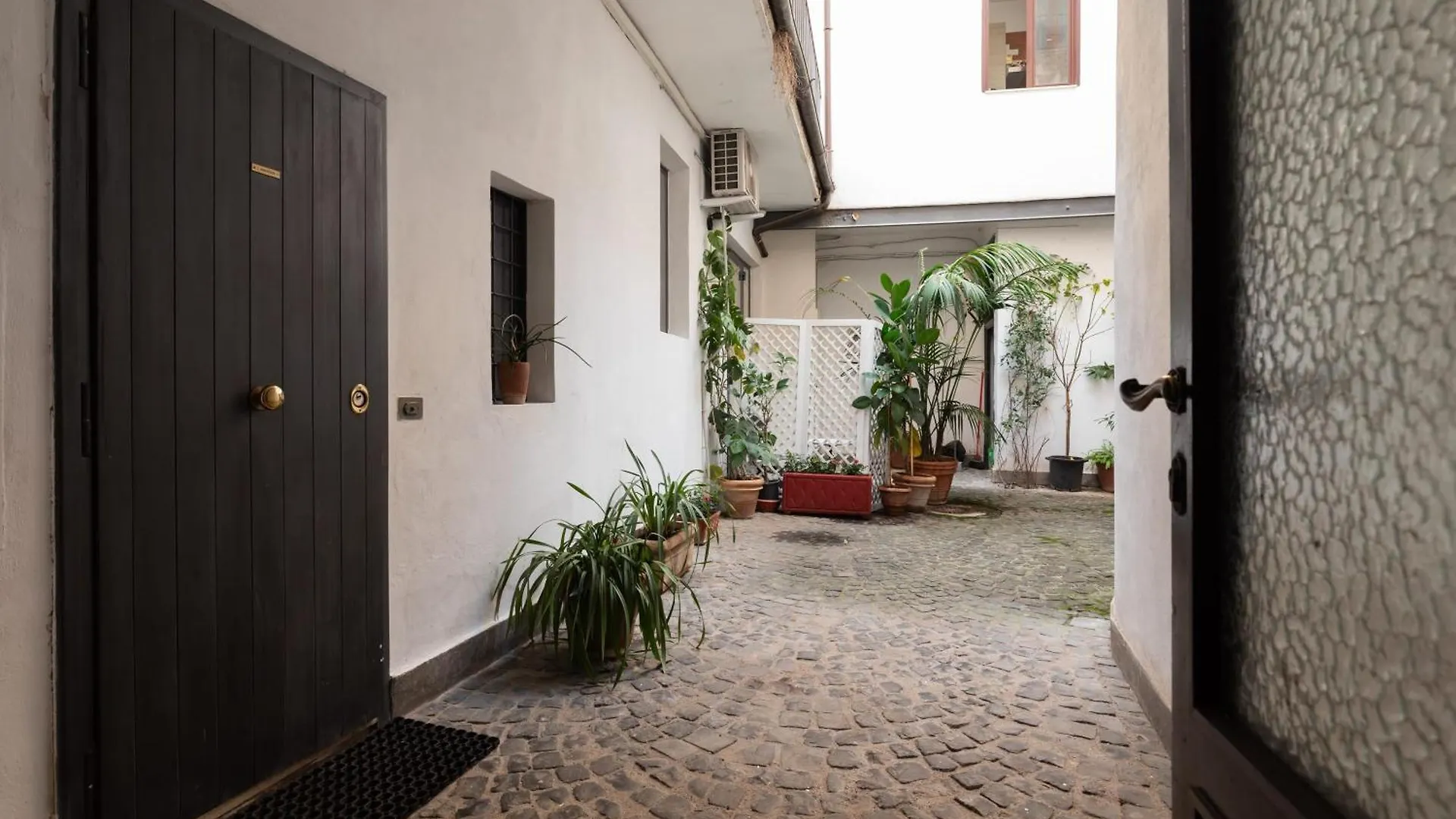 Monti Charming Apartment Rome