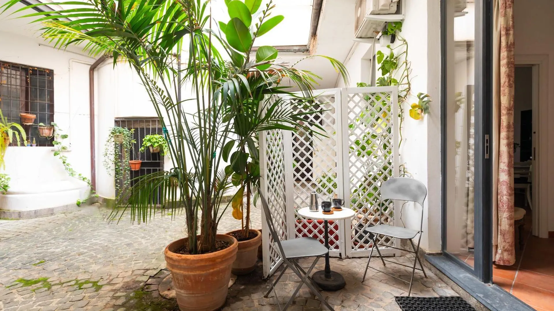 Monti Charming Apartment Rome 0*,